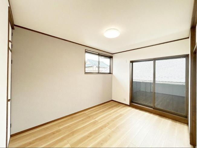【洋室】 | 土浦市中　中古戸建 | 洋室は高い天井のゆったりとした空間を演出(^^)/
