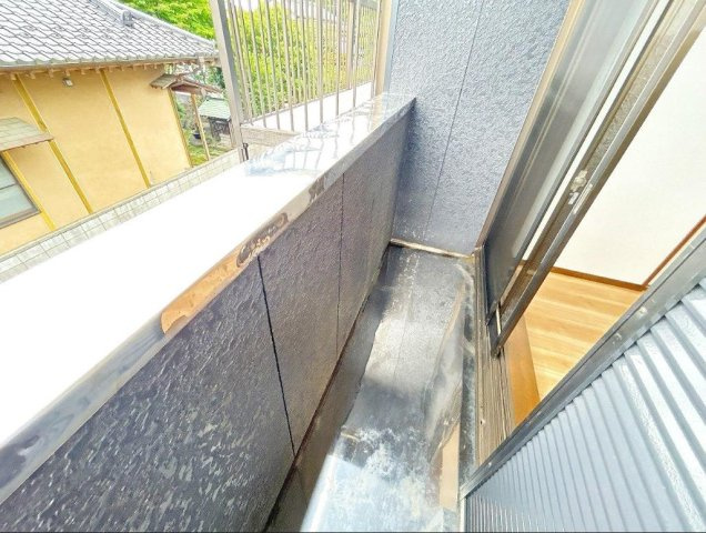 【バルコニー】 | 土浦市中　中古戸建 | 2箇所バルコニーがある為、日当たり、通風共に良好です♪