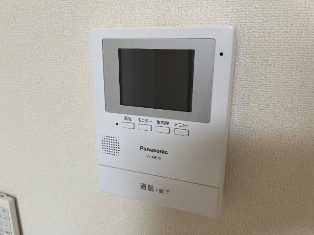 キャトルセゾン　Ⅱの内装|カメラ付インターホン