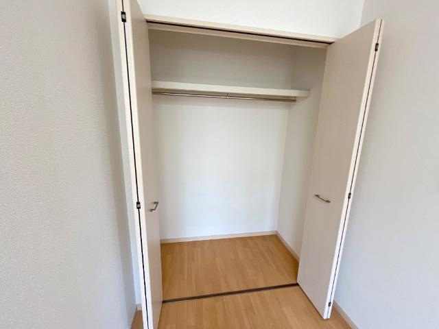 グリーン窓香の収納|クローゼット