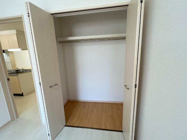 グリーン窓香の収納|クローゼット