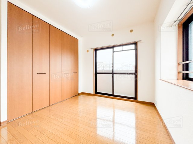 メゾンドール荒木の寝室|クローゼット付の寝室です☆