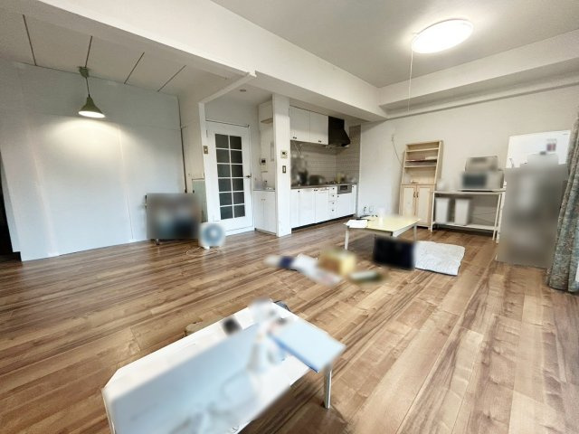 中古マンション　ウエストコート亀岡の居間・リビング|現地写真