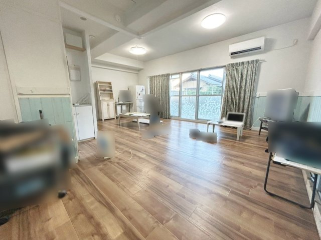 中古マンション　ウエストコート亀岡の居間・リビング|現地写真