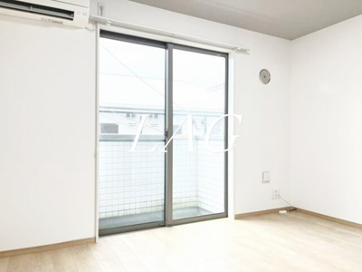 【居間・リビング】 | ルアナ目白台 | 洋室のお部屋です。
