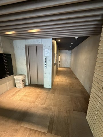コレクション名駅IIIのロビー