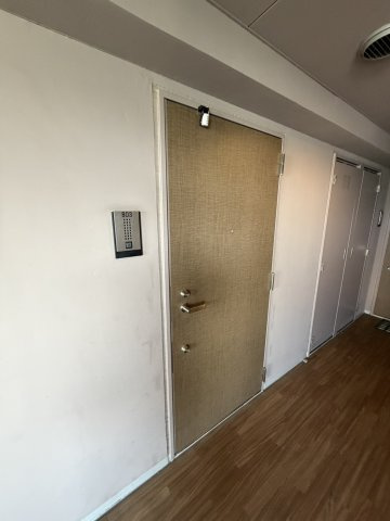 コレクション名駅IIIの玄関