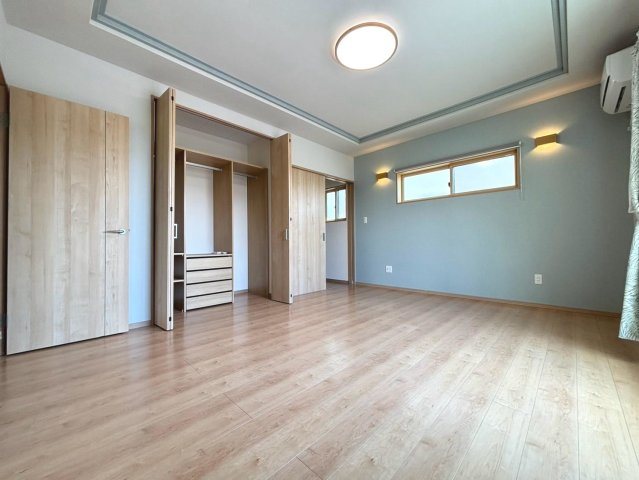 中古戸建　揖斐郡池田町六之井　平成30年築の洋室