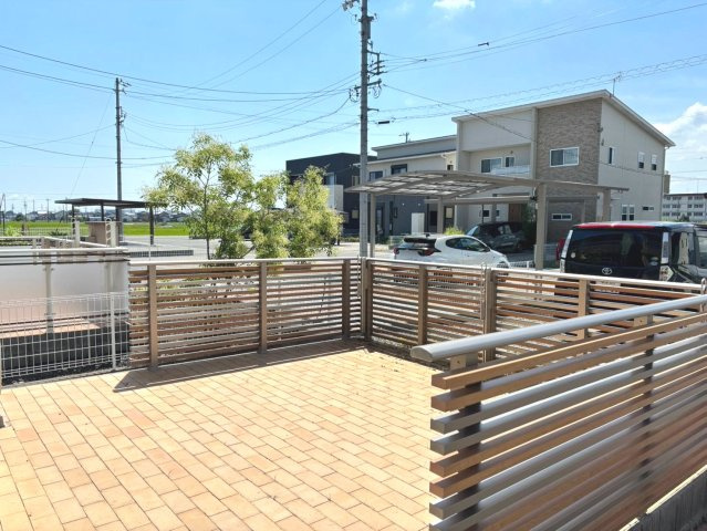 中古戸建　揖斐郡池田町六之井　平成30年築のその他|テラス