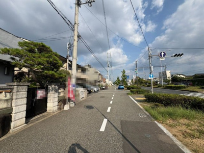 【前面道路含む現地写真】 | 上野芝町４丁　売土地 | 建築条件無ですので、個性溢れる住まいを実現させてくださいね♪