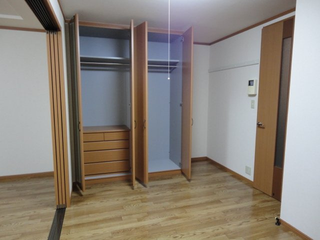 プランドールの収納|クローゼットの中