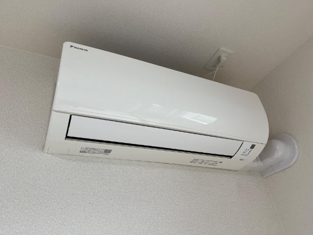 サンパレス東山崎の設備|エアコン