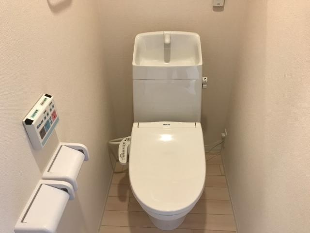 キャトルセゾン　Ⅰのトイレ|シャワー付トイレ