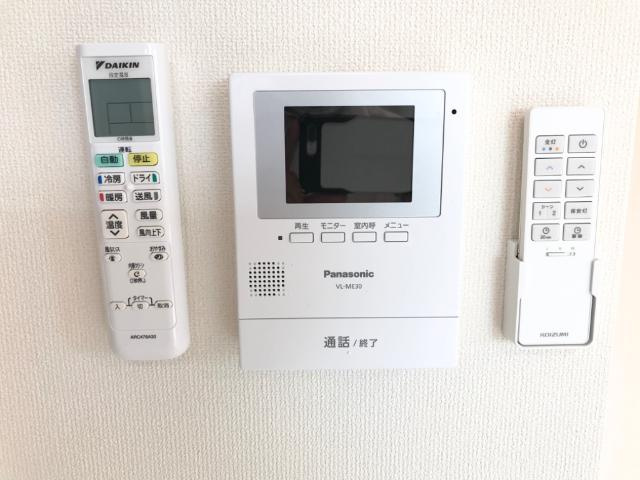 プレジールの内装|カメラ付インターホン