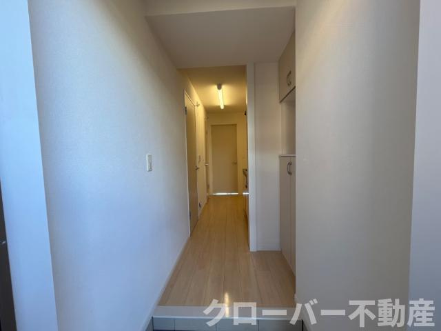 ベース新田南の玄関|廊下
