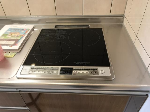Ｍ’ｚ　ｔｗｏ（エムズ　２）のキッチン|２口のＩＨヒーター