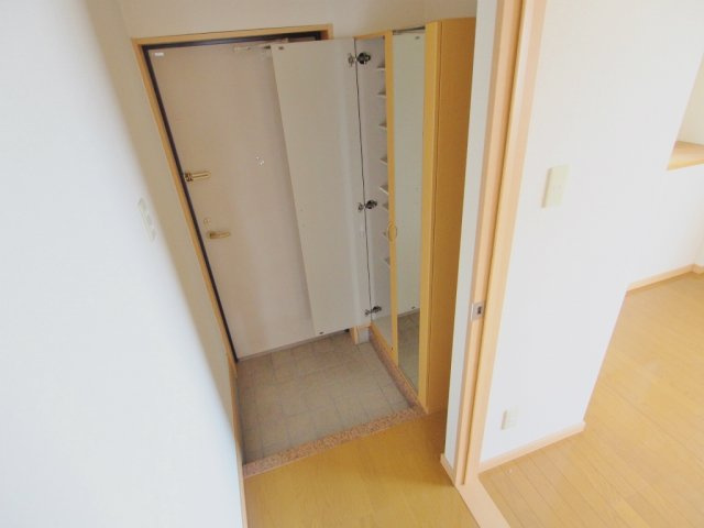 オリゾンビルの玄関