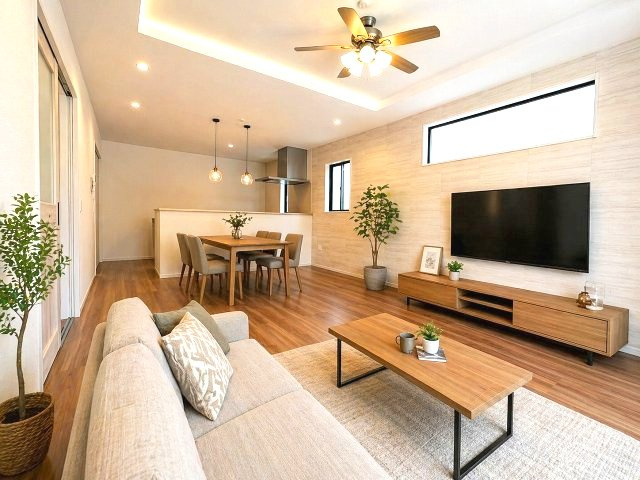 【居間・リビング】 | 福岡市東区八田3丁目12期　2号棟（全2棟）【仲介手数料無料・0円】 | 施工例。施工例は完成時と異なる場合があります。