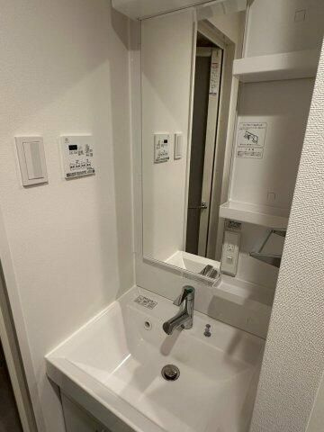 ＧＥＮＯＶＩＡ西川口Ⅲの洗面所