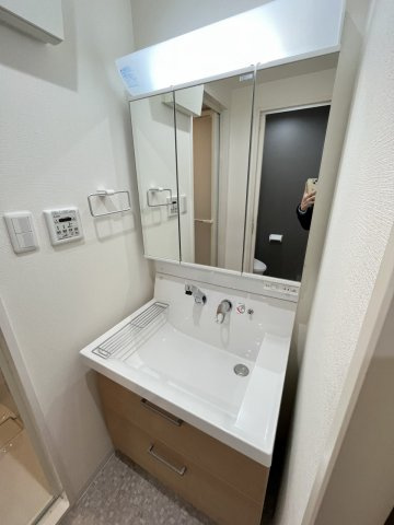 大阪市浪速区下寺１丁目の賃貸マンションの洗面所
