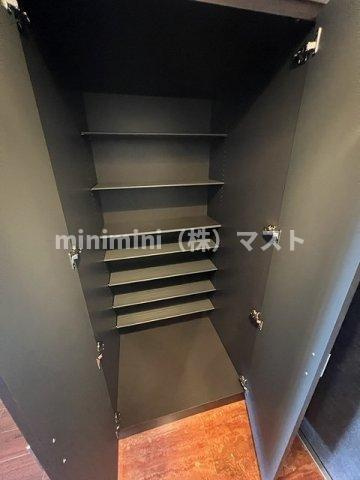 大阪市浪速区元町１丁目の賃貸マンションの収納