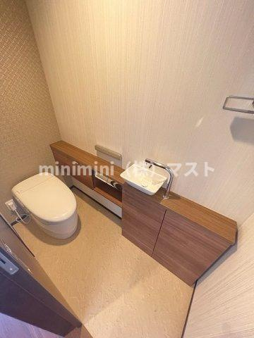 大阪市浪速区元町１丁目の賃貸マンションのトイレ