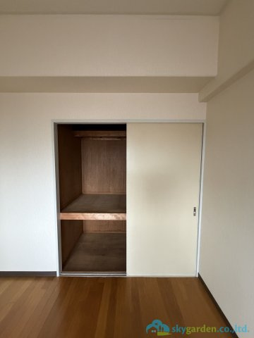 朝日本厚木マンションの収納