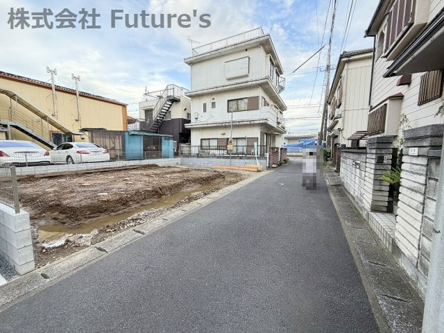 吉川市栄町　新築戸建　全1棟の前面道路含む現地写真|前面道路含む現地写真です。