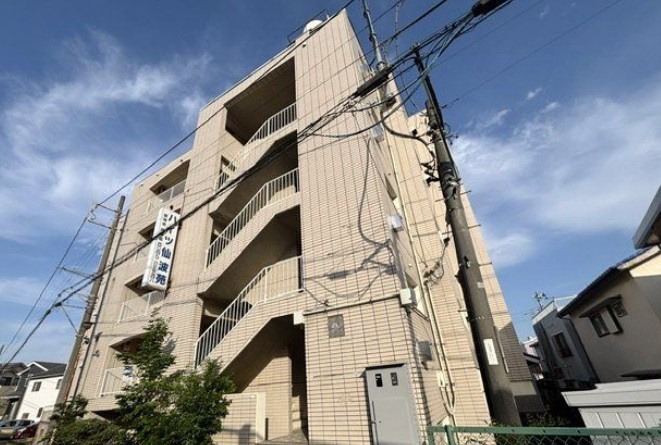 ハイツ仙波苑の外観