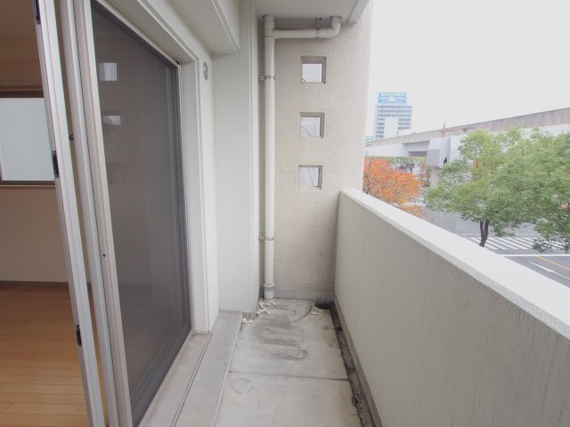 ファミール アビタシオンのバルコニー