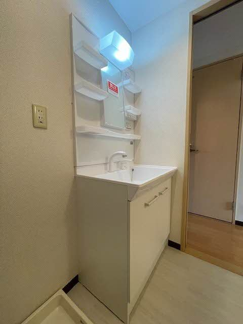 ファミール アビタシオンの洗面所