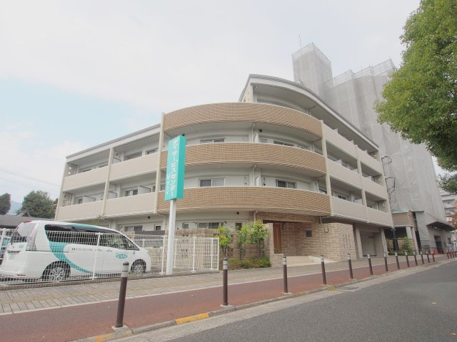 ファミール アビタシオンの外観