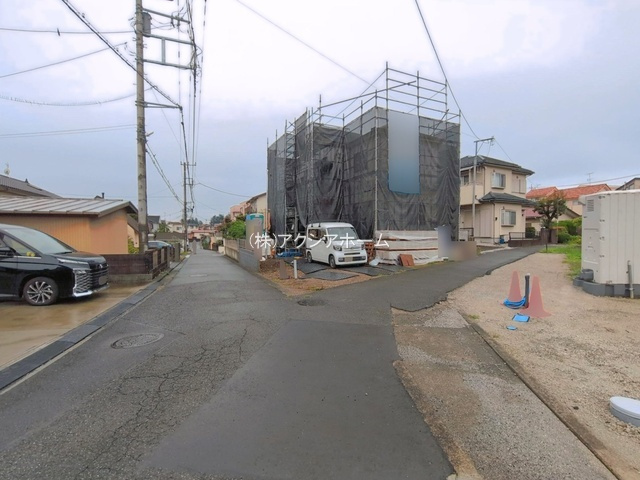 入間市野田・全1棟　新築一戸建　～並列駐車2台可～の前面道路含む現地写真|2026年9月9日撮影