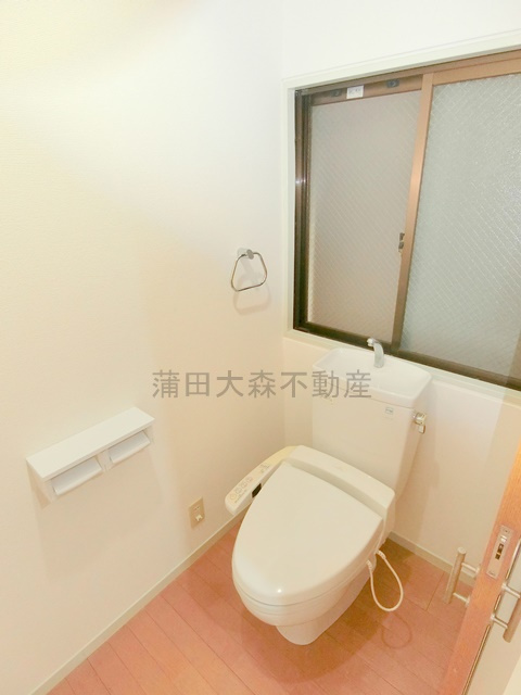 笹山ビルのトイレ|温水洗浄便座付きのトイレ