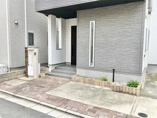 東船橋戸建のエントランス