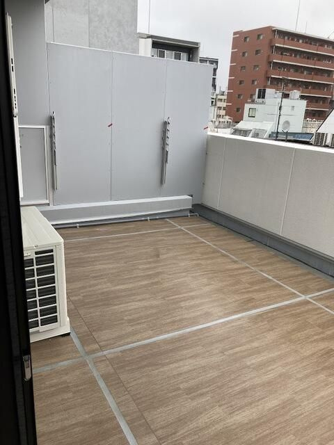 ファインクレスト巣鴨のバルコニー