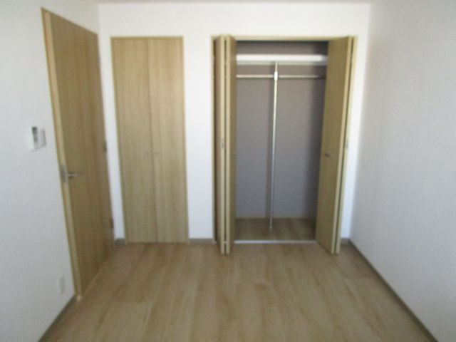 府中市多磨町１丁目の賃貸マンションの収納
