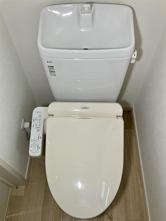 荻窪戸建のトイレ|清潔感のあるトイレです