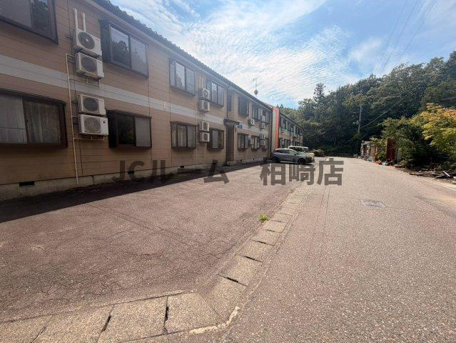 産工の森の駐車場