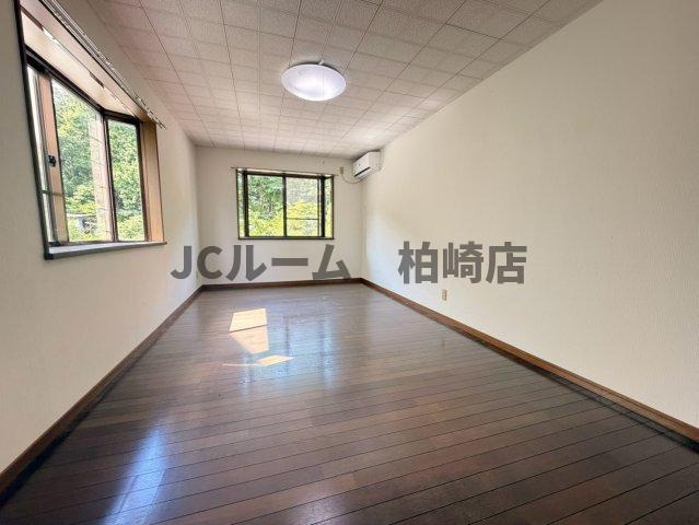 産工の森の居間・リビング