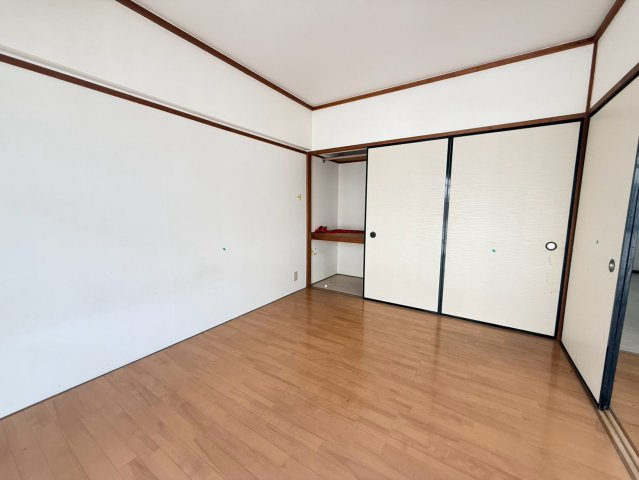 栄ビル|名古屋市の賃貸ならMy賃貸の居間・リビング|栄ビル　※ルームクリーニング前