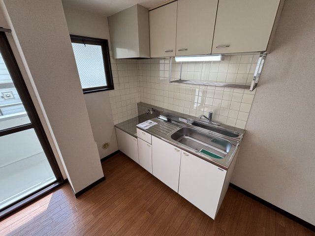 川崎市多摩区菅１丁目の賃貸マンションのキッチン