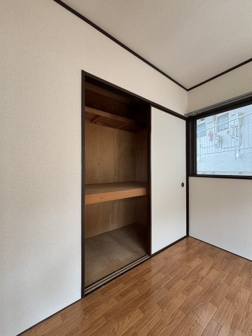 川崎市多摩区菅１丁目の賃貸マンションの収納