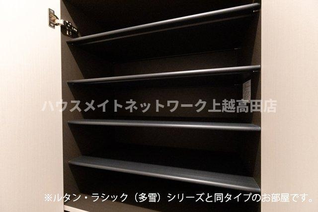 グラン　アクシス　Ⅰの収納|シューズBOX（参考室内写真ルタン・ラシック（多雪）と同タイプ）