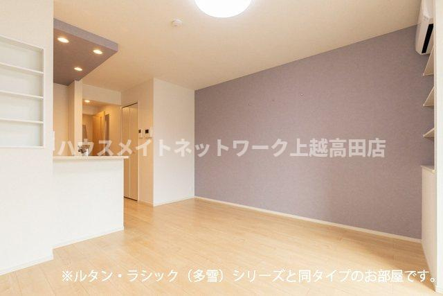 グラン　アクシス　Ⅰの居間・リビング|LDK11.4帖（参考室内写真ルタン・ラシック（多雪）と同タイプ）