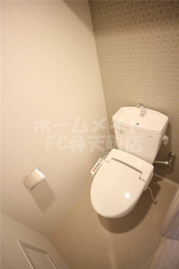 【トイレ】 | エスリード弁天町グロリア | 清潔感のあるトイレです