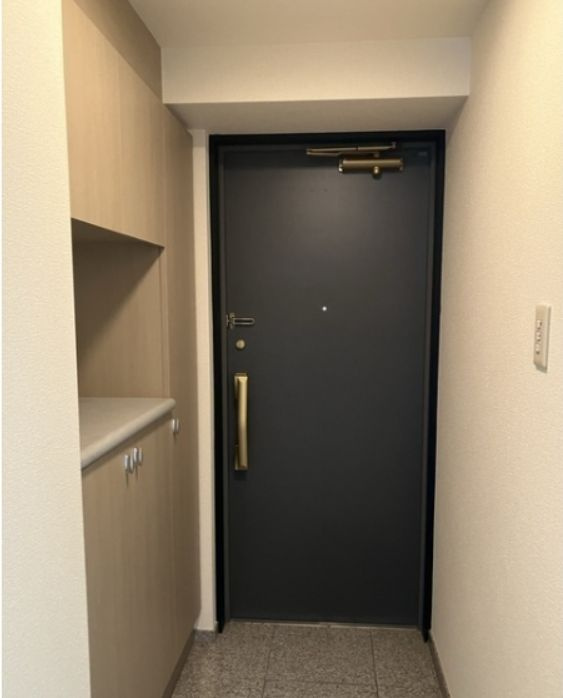 ガーデナヴィルラグナ市川妙典の玄関