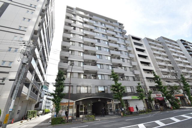 【現況写真】 | メゾン文京関口Ⅱ | 前面道路と外観の様子です。～即日のご見学可能～　お問合せはお気軽にどうぞ。
