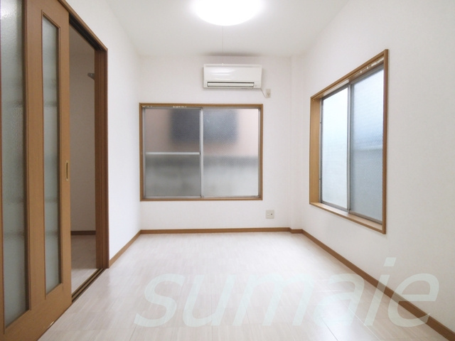 ミトスの居間・リビング|1階はこのお部屋だけです♪