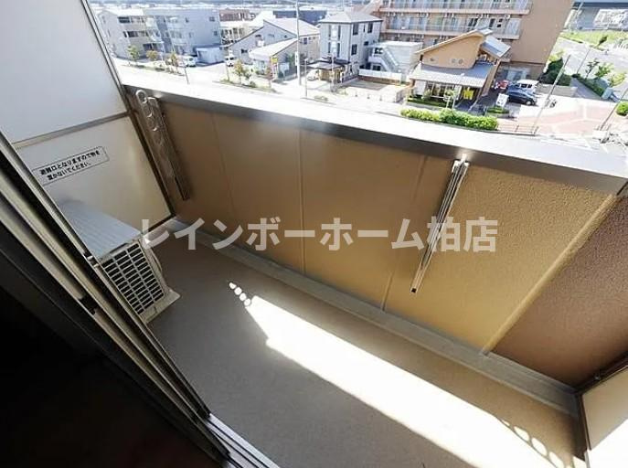 特典：仲介手数料が50％OFFです‼のバルコニー|開放的で明るい空間を演出してくれるバルコニーです